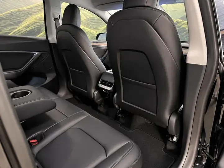 Tesla Model Y 2022 photo 3