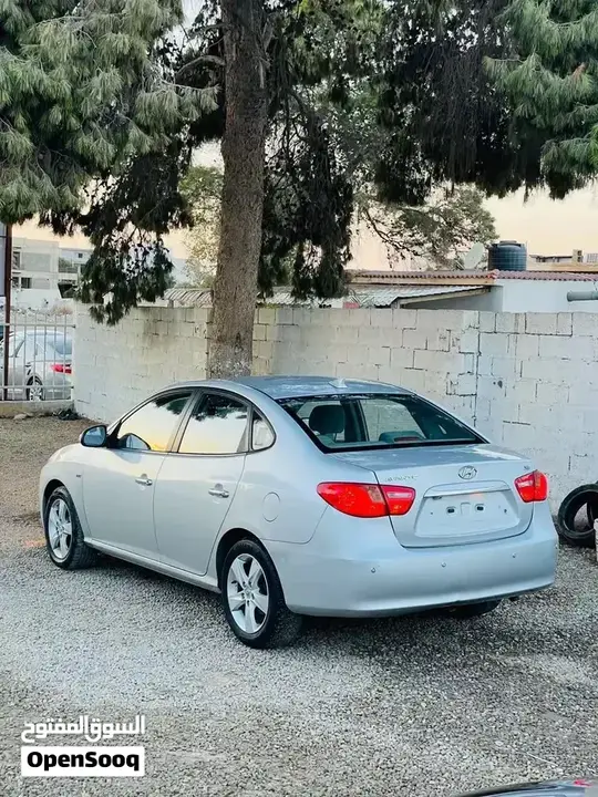 Hyundai Avante 2010 photo 3