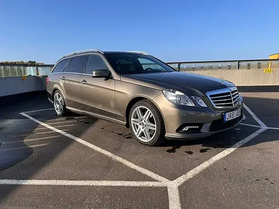 Mercedes-Benz E 200 D 2010 photo 2