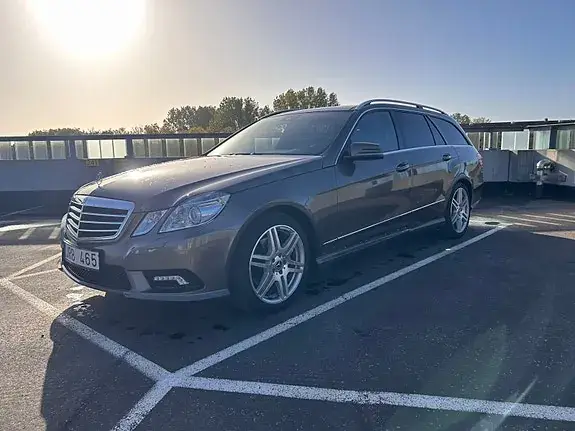 Mercedes-Benz E 200 D 2010 photo 3