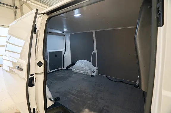 Volkswagen Transporter 2021 photo 5