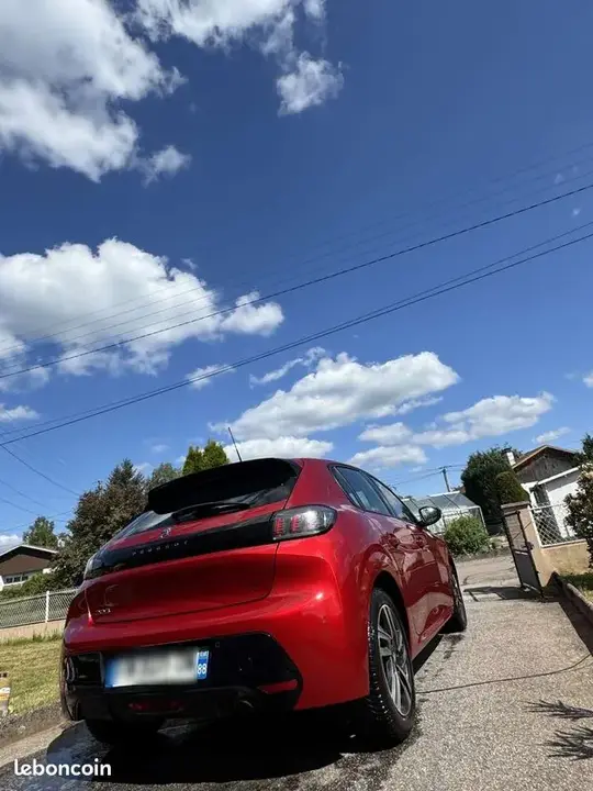Peugeot 208 2020 photo 2