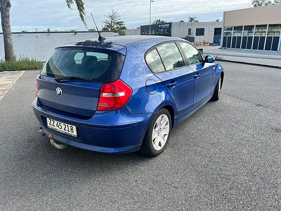 BMW 118D 2007 photo 2