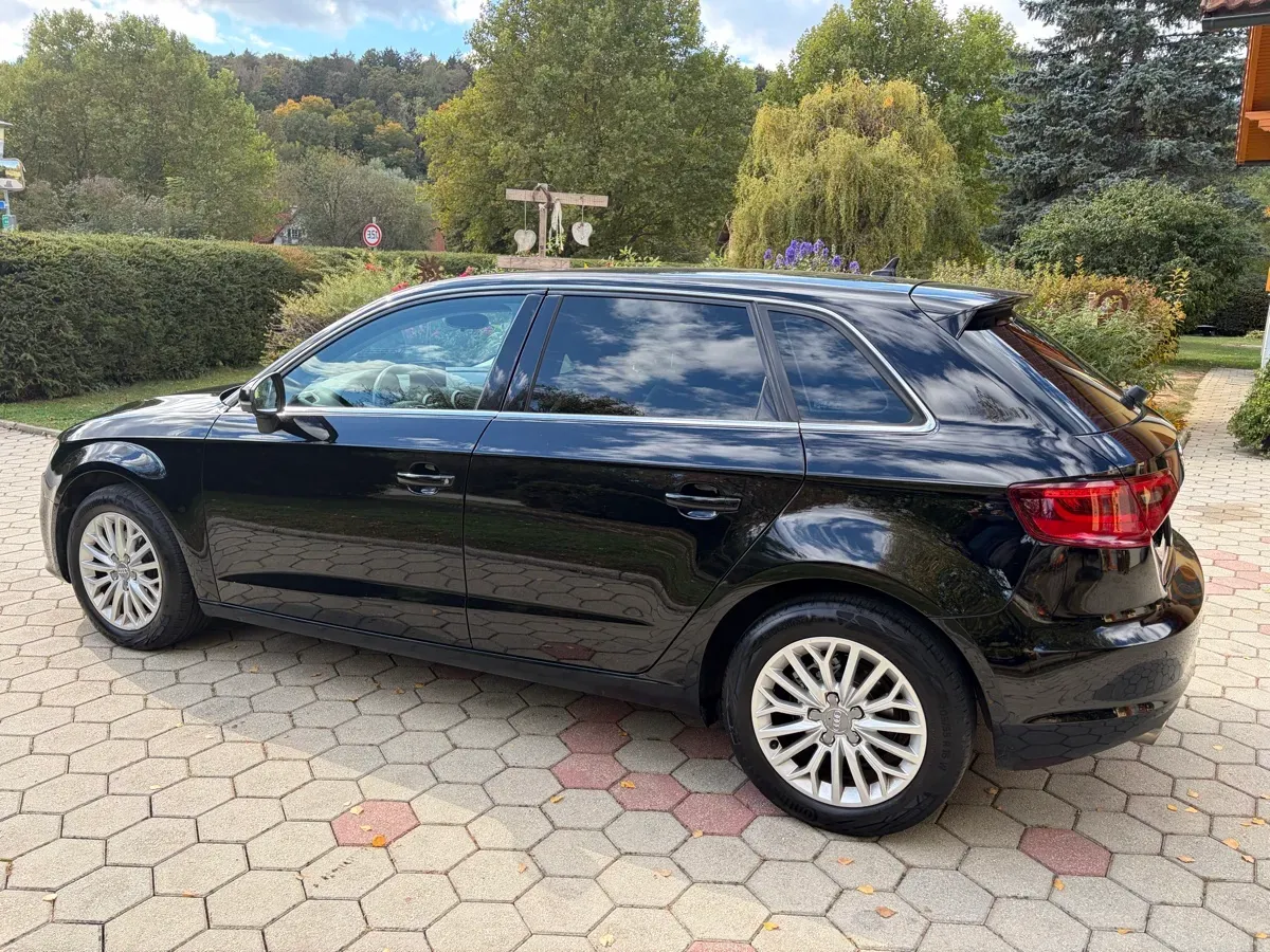 Audi A3 2013 photo 2