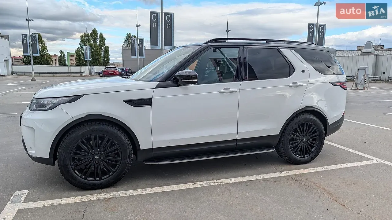 Land Rover Discovery 2017 photo 3