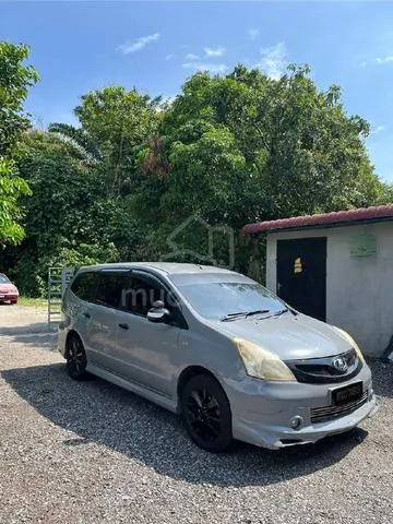 Nissan Grand Livina