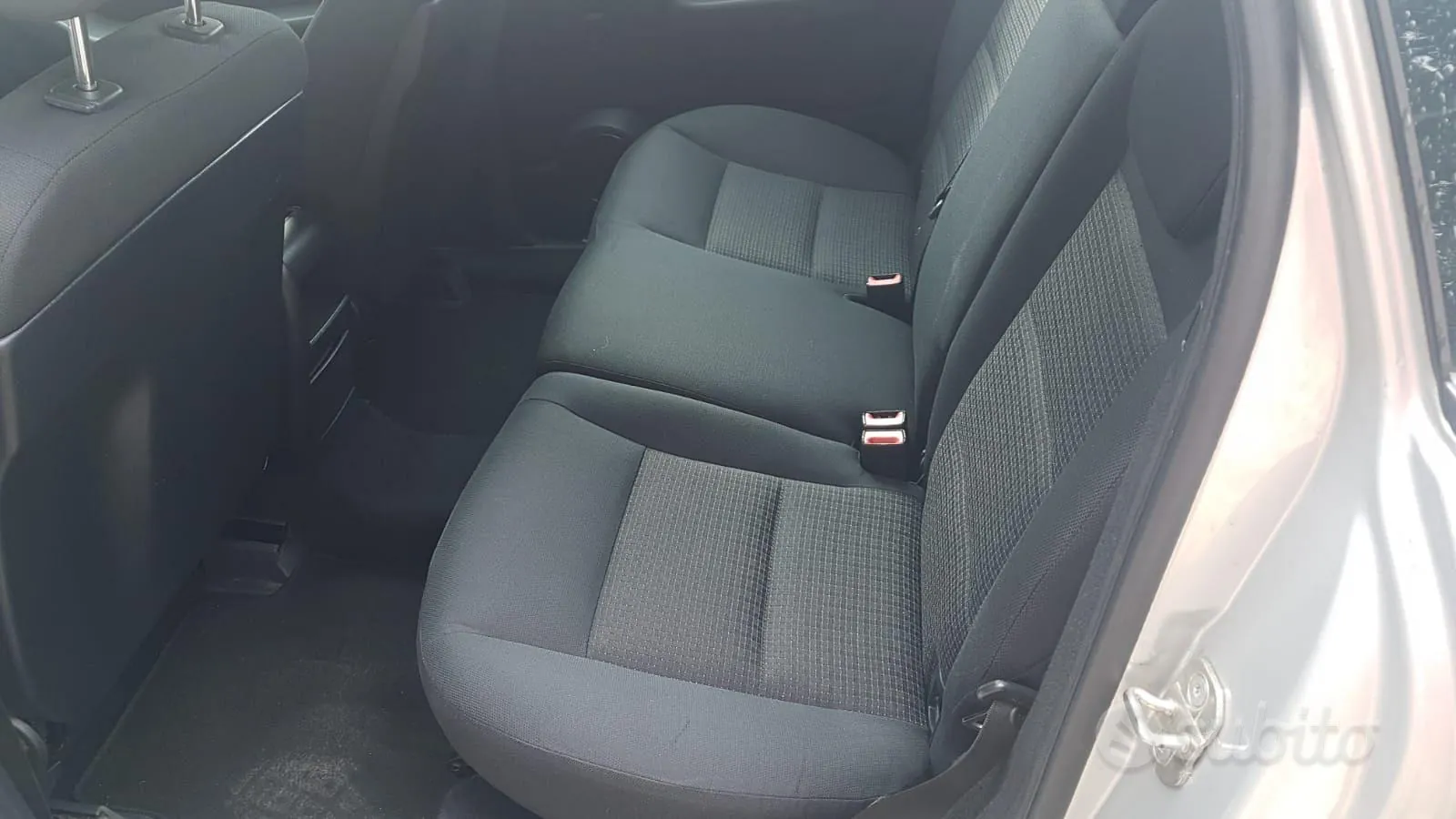 Mercedes-Benz B 2009 photo 4