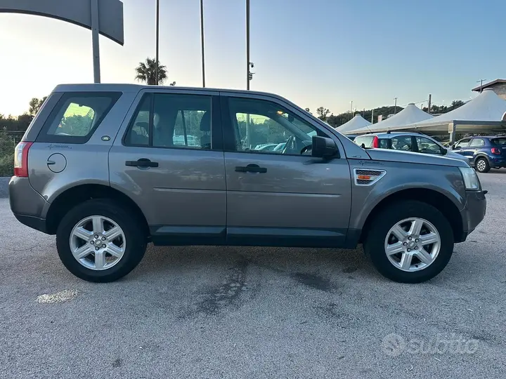 Land Rover Freelander 2007 photo 4