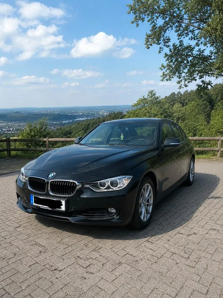 BMW 320I