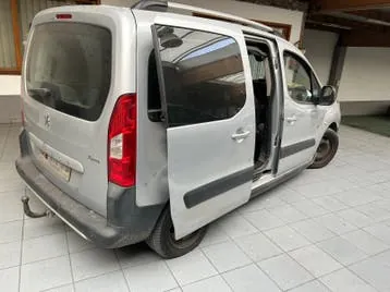 Peugeot Partner 2010 photo 3