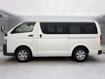 Toyota Hiace 2019 photo 4