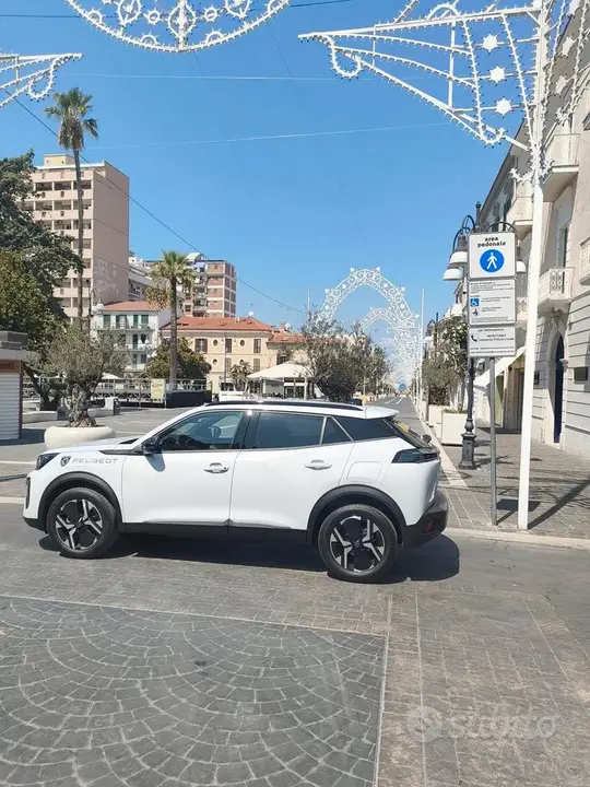 Peugeot 2008 2025 photo 3