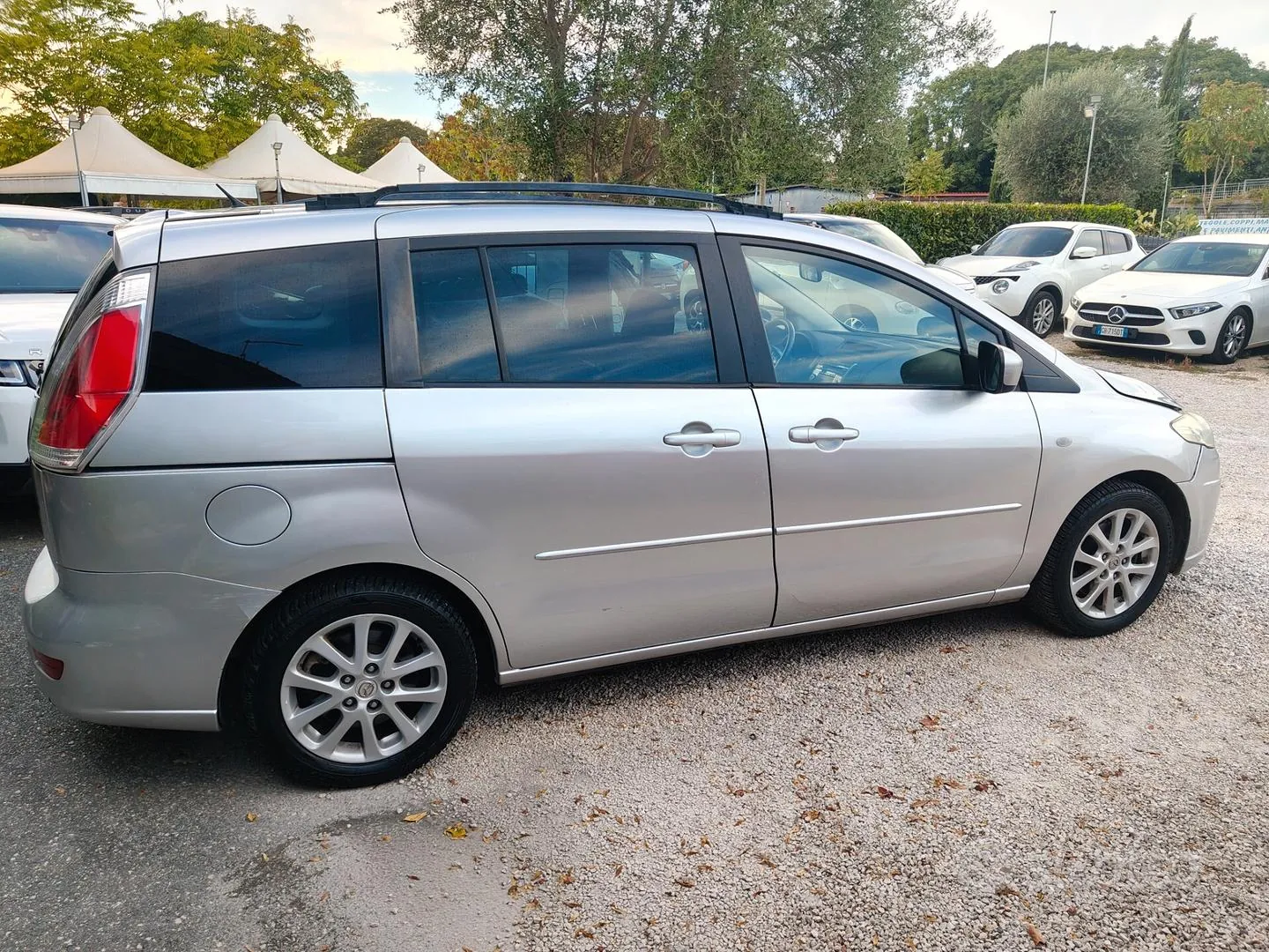 Mazda Mazda5 2010 photo 3