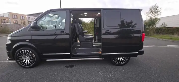 Volkswagen Caravelle 2012 photo 2