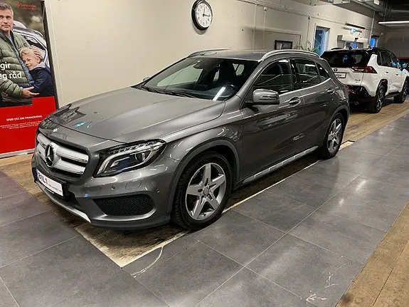 Mercedes-Benz Gla180 2016 photo 3