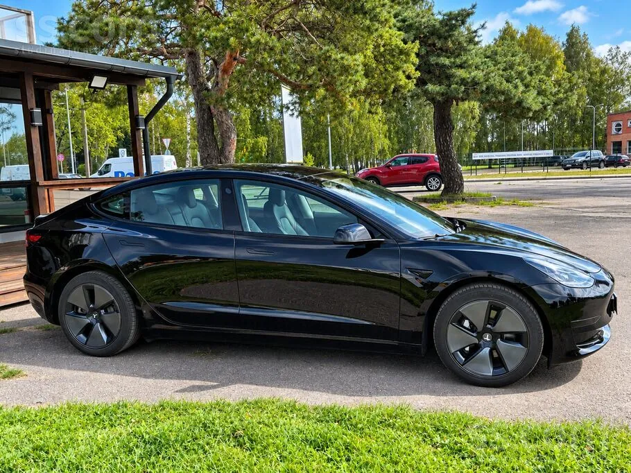 Tesla Model 3 2023 photo 5
