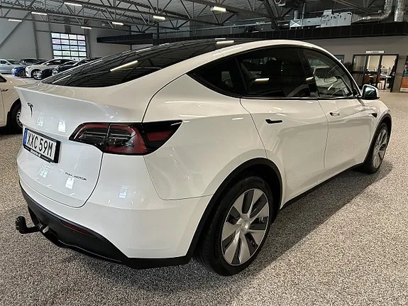 Tesla Model Y 2024 photo 4