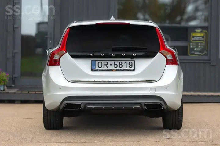 Volvo V60 2015 photo 5