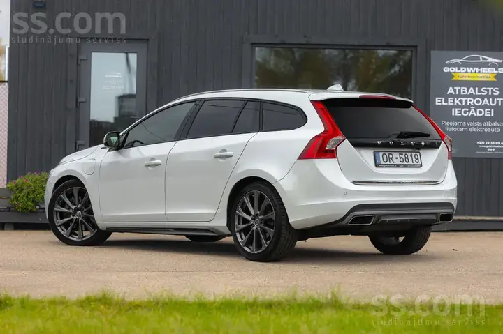 Volvo V60 2015 photo 4