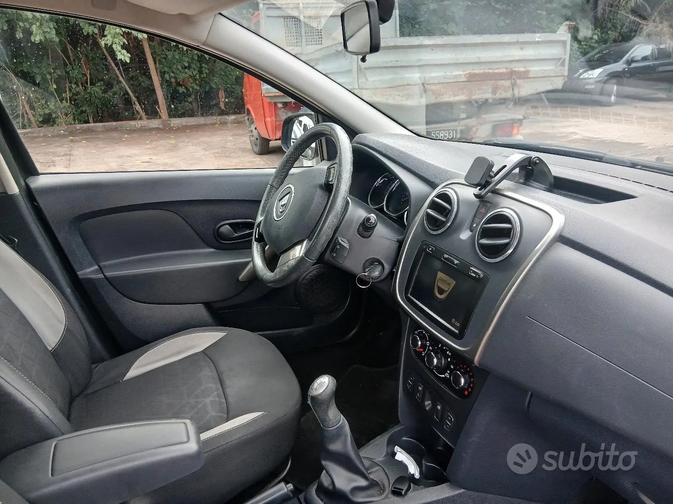 Dacia Sandero Stepway 2014 photo 4