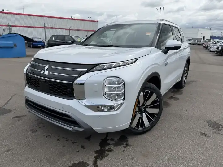 Mitsubishi Outlander 2026 photo 2