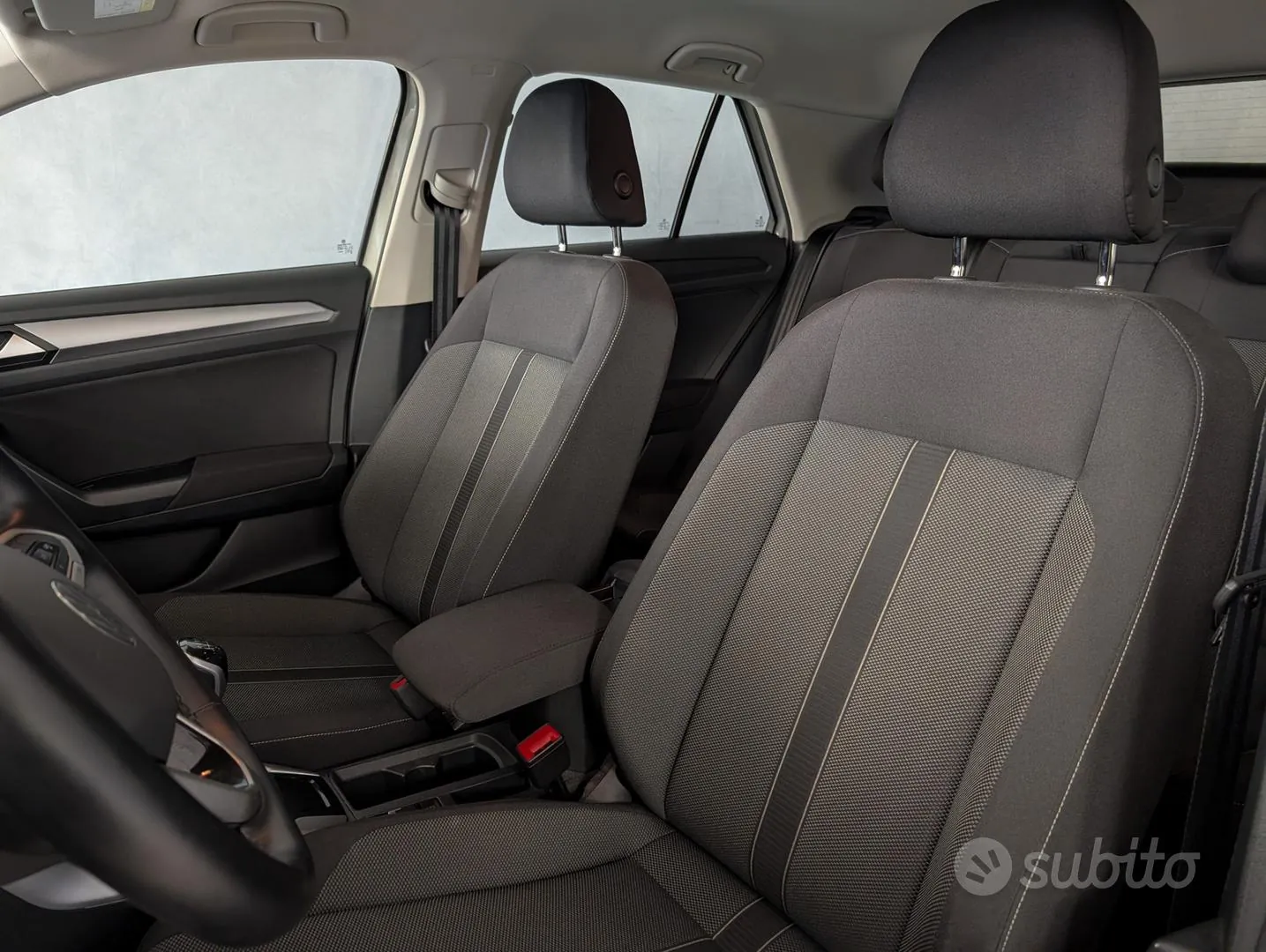 Volkswagen T-Roc 2024 photo 5