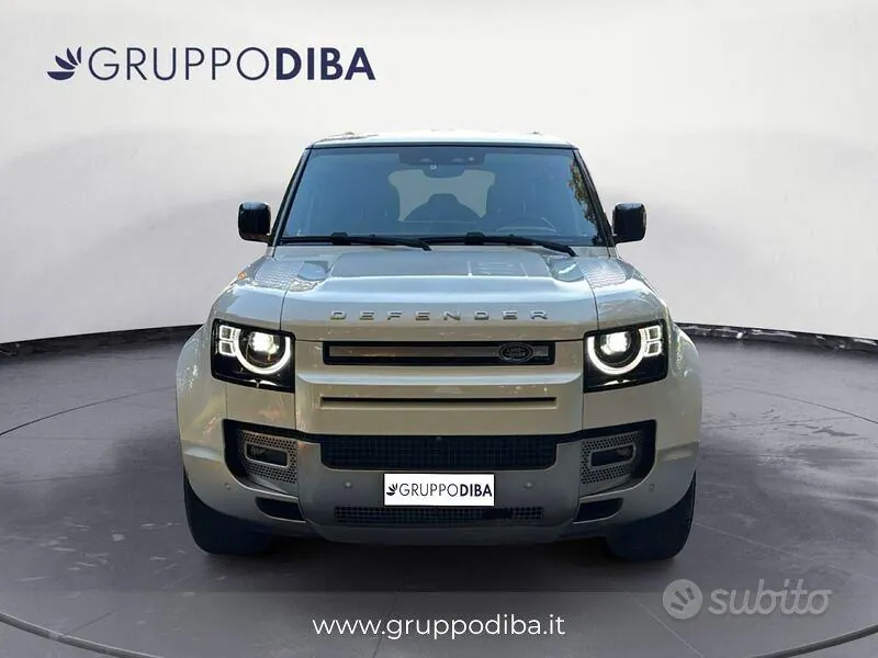 Land Rover Defender 2022 photo 2