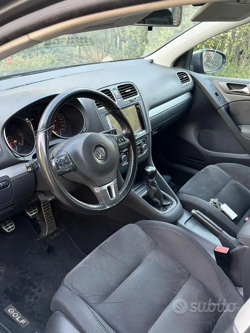 Volkswagen Golf 2010 photo 5