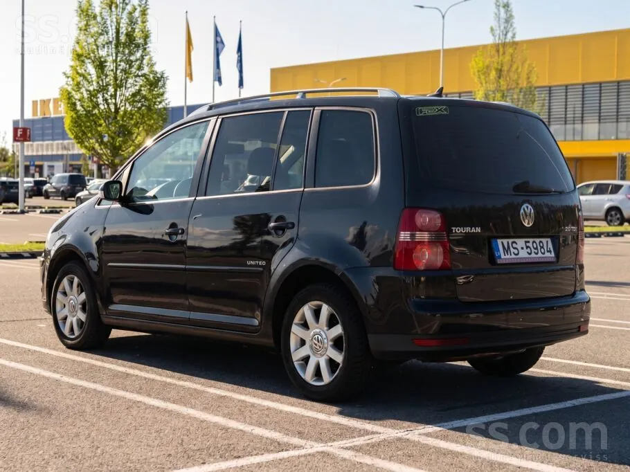 Volkswagen Touran 2008 photo 3