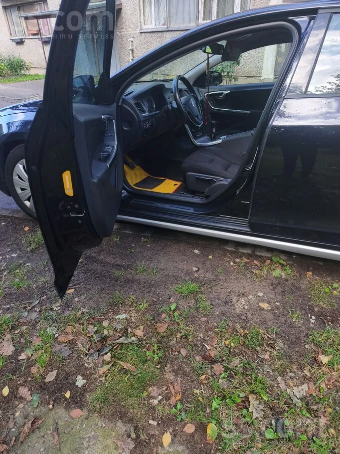 Volvo S60 2012 photo 4