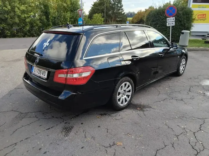 Mercedes-Benz E-Class 2012 photo 3