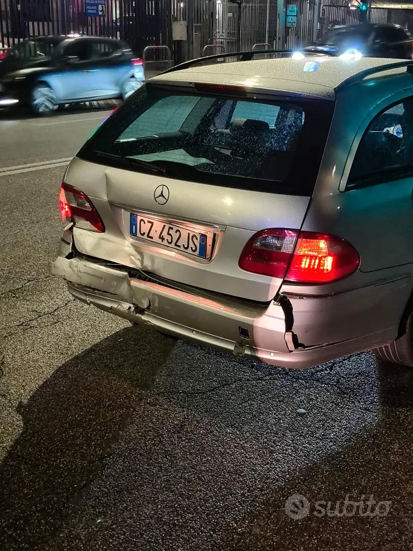 Mercedes-Benz E280 2006 photo 2