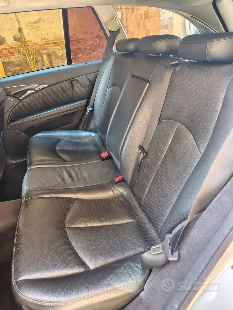 Mercedes-Benz E280 2006 photo 4