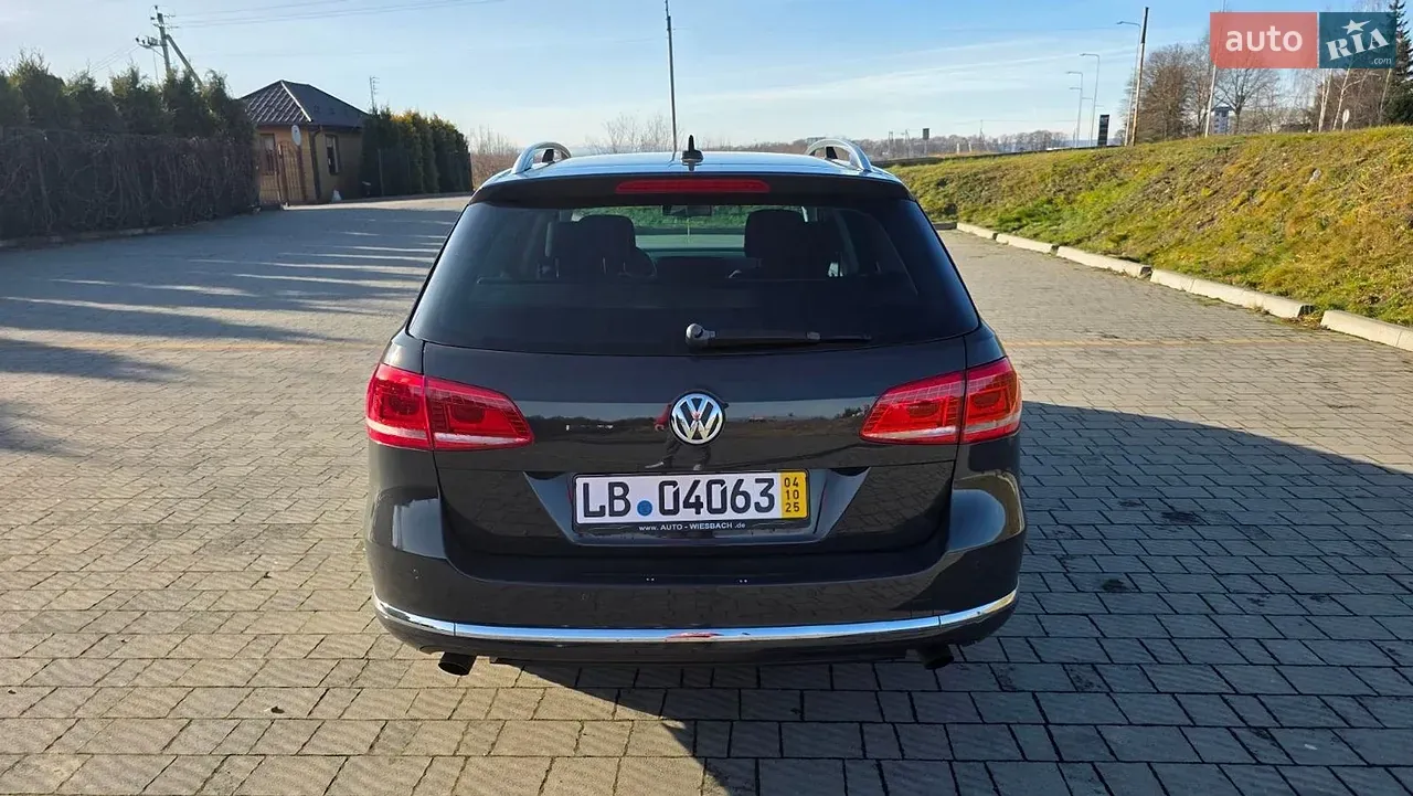 Volkswagen Passat 2011 photo 4