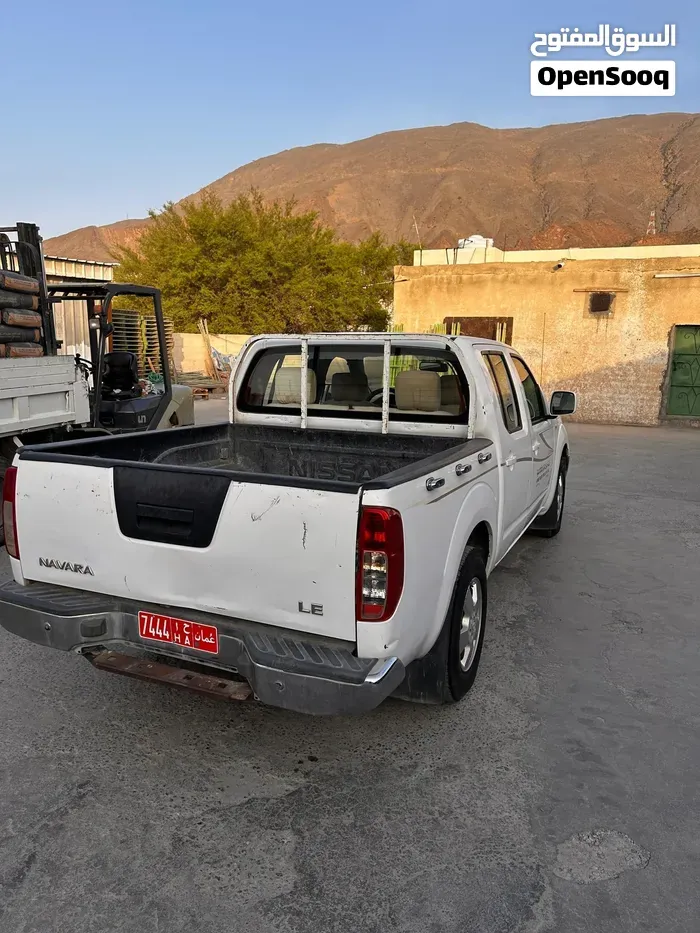 Nissan Navara 2009 photo 2