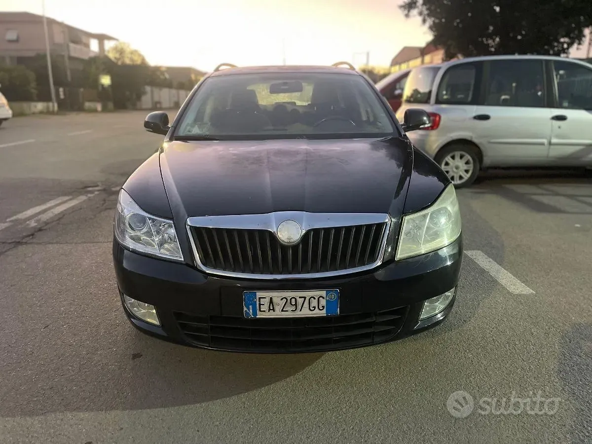 Skoda Octavia 2010 photo 2