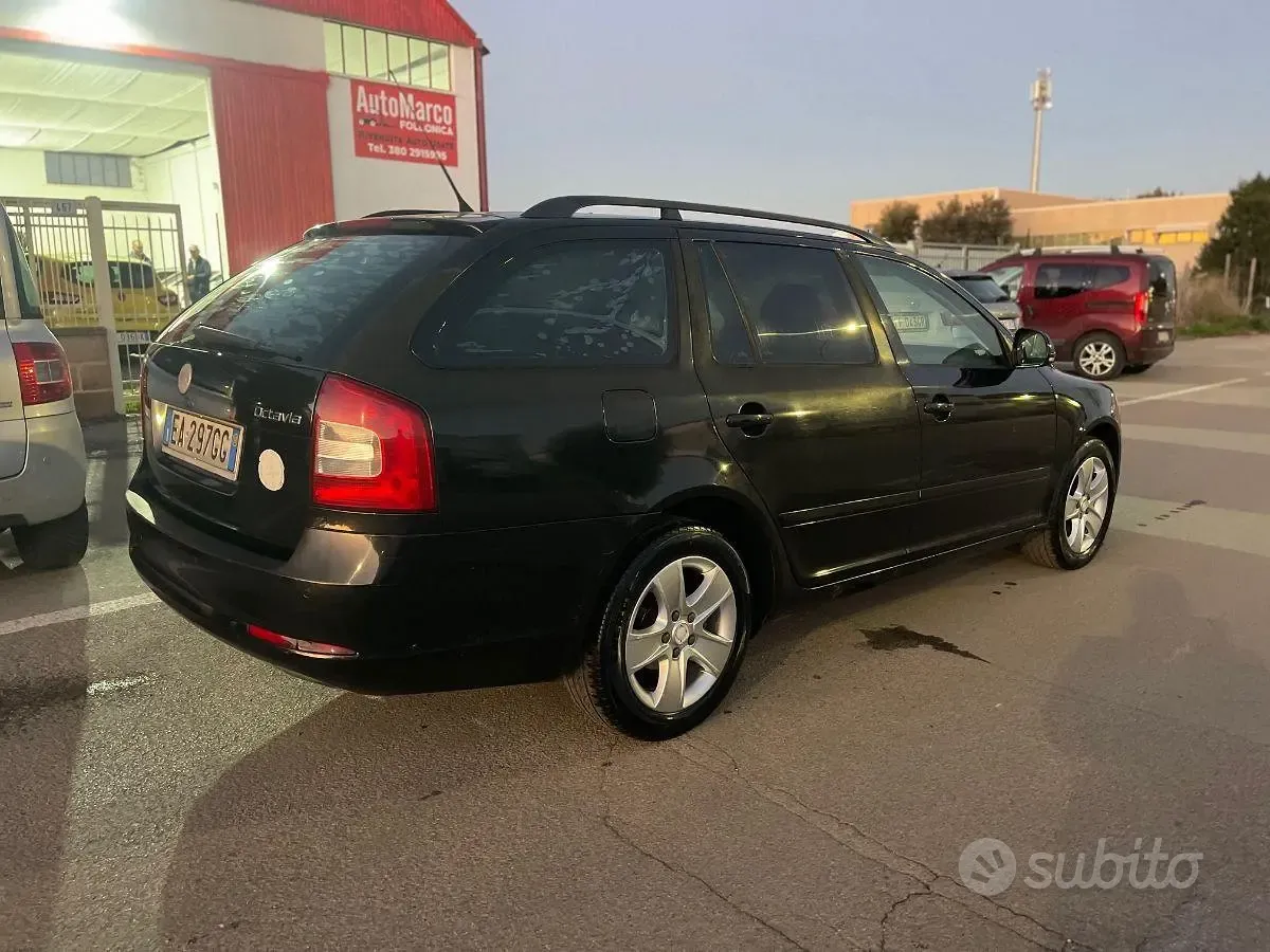 Skoda Octavia 2010 photo 4