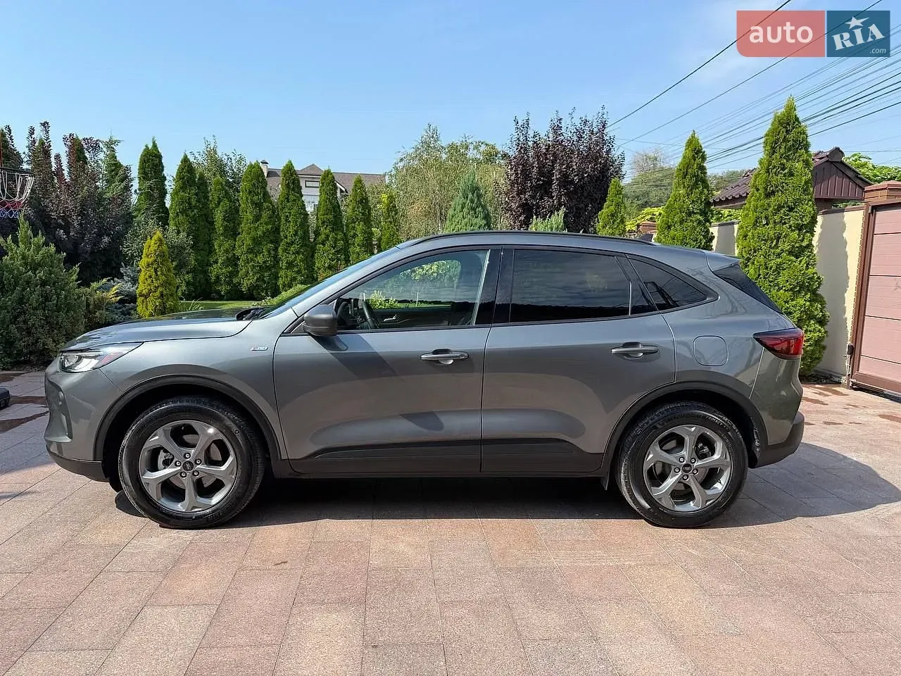 Ford Escape 2025 photo 2
