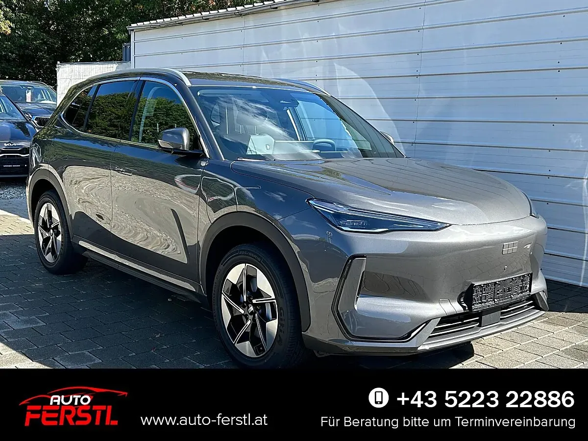 Geely E5