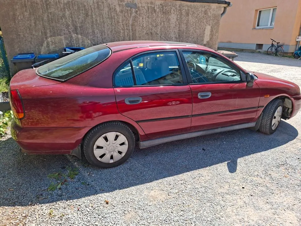 Mitsubishi Carisma