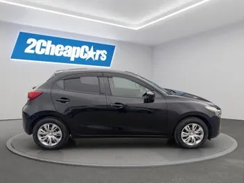 Mazda Demio 2016 photo 5