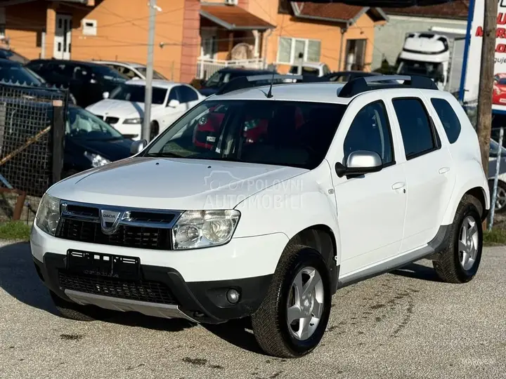 Dacia Duster 2011 photo 4