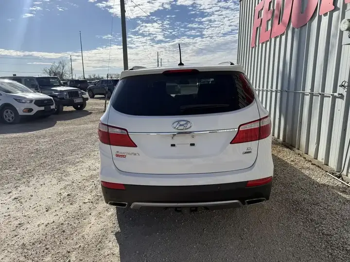 Hyundai Santa Fe 2014 photo 3