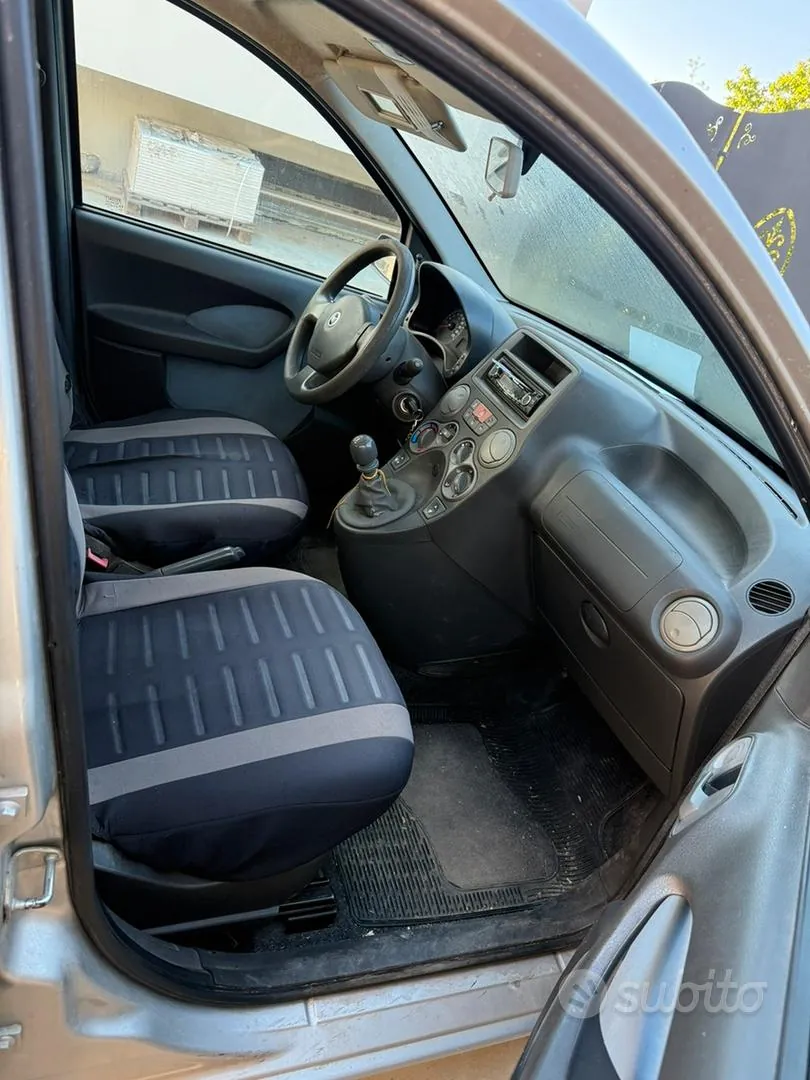 Fiat Panda 2007 photo 2