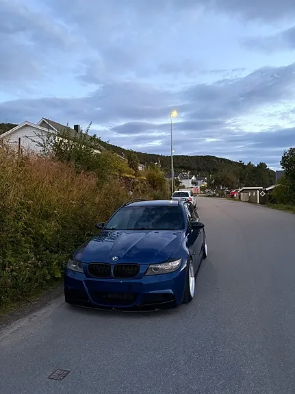 BMW 320D 2007 photo 2