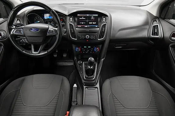 Ford Focus 2017 photo 2