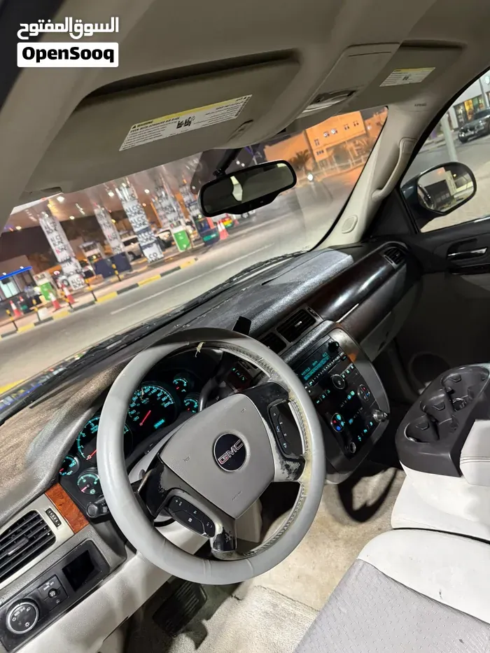 GMC Yukon Denali 2009 photo 4