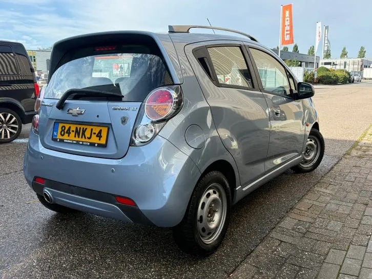 Chevrolet Spark 2010 photo 2