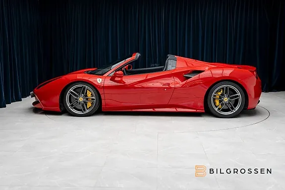 Ferrari 488 2017 photo 2