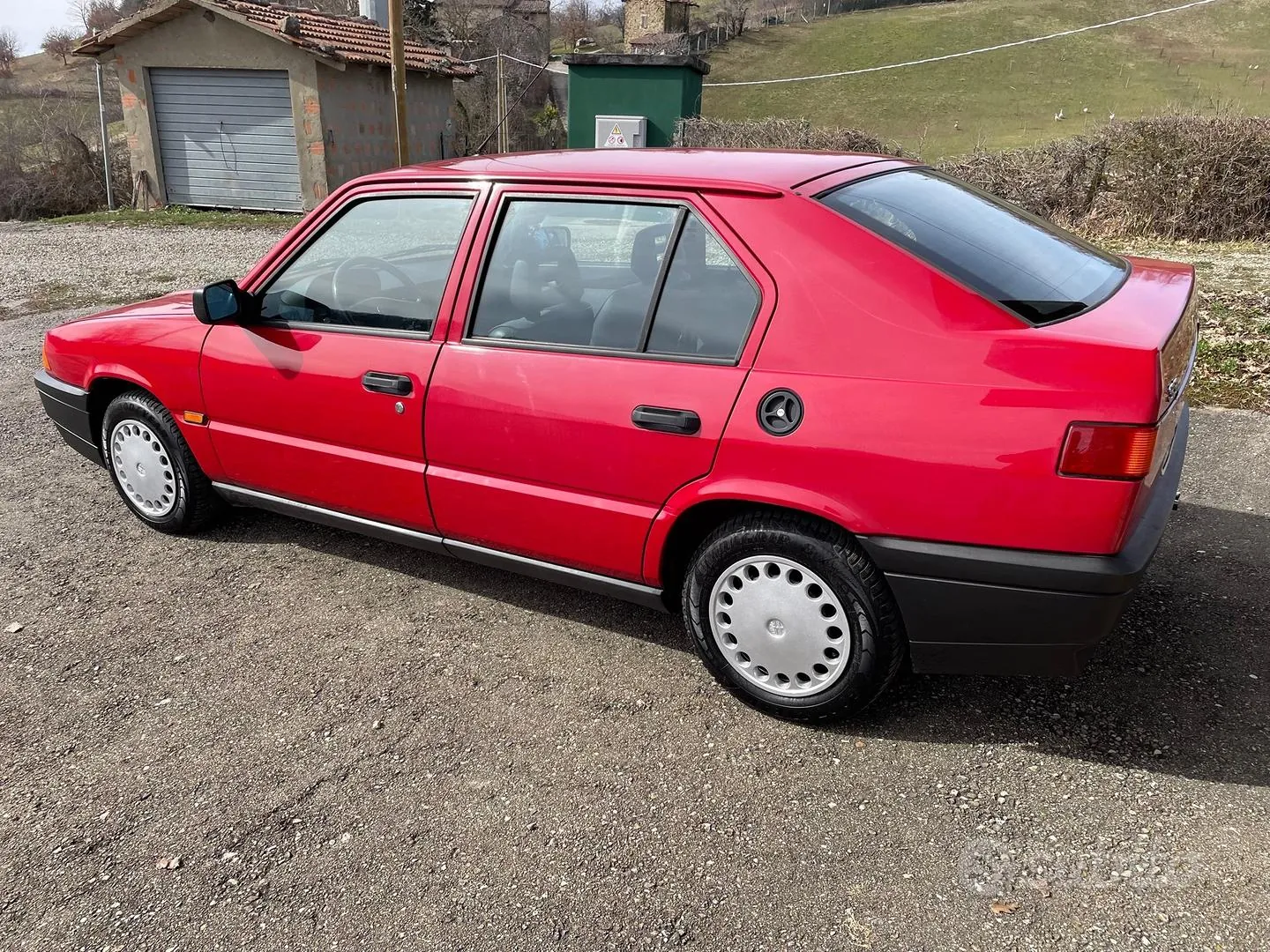 Alfa Romeo 33 1990 photo 3